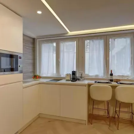 Apartment Ac Champs De Mars Eiffel Tower By Prestige *