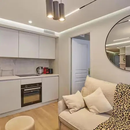 Apartment Ac Champs De Mars Eiffel Tower By Prestige