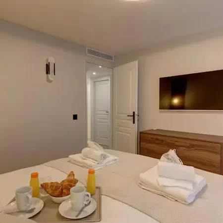Ac Champs De Mars Eiffel Tower By Prestige Paris